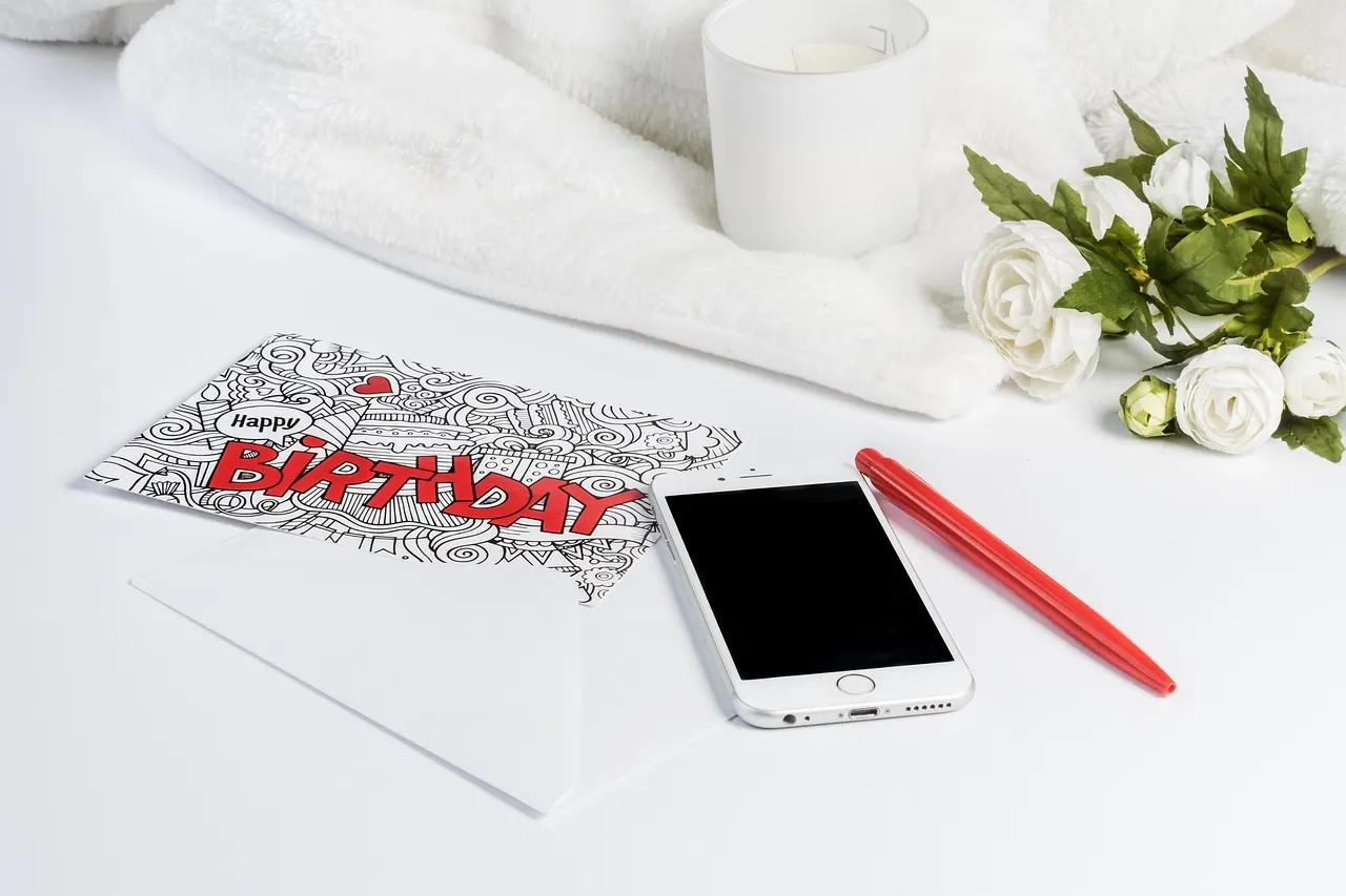 Gifts for her, sorted by what she loves