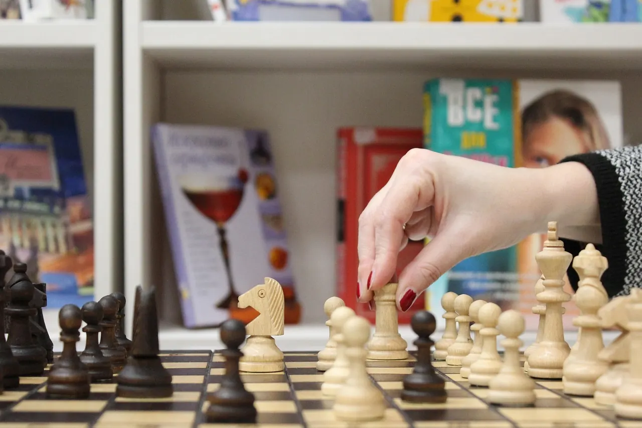 Gifts for clever clogs, bookworms, puzzlers and quiz fans