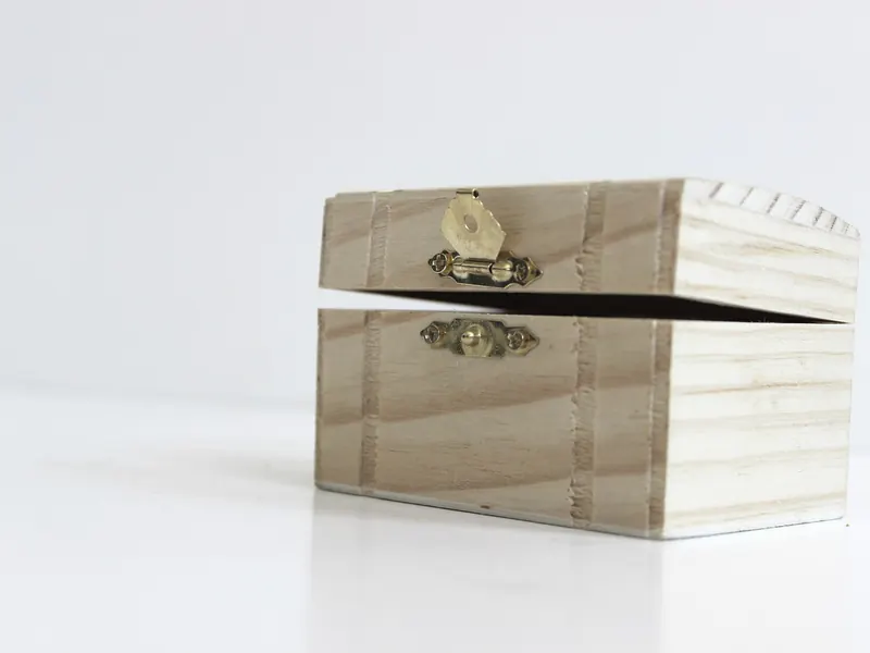 A personalised keepsake box