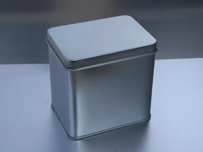 A tin of loose-leaf tea