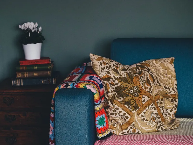 A soft throw blanket