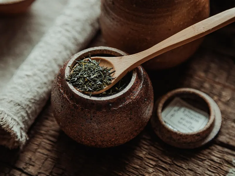 A loose-leaf tea sampler